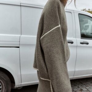 Zara CONTRAST PIPING KNIT SWEATER